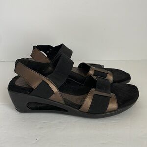 Anthropologie 1803 Cut Out Wedge Comfort Leather Sandals Black/Bronze 7.5 (38)